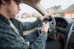 New Study Sheds Light on Distracted Teen Drivers